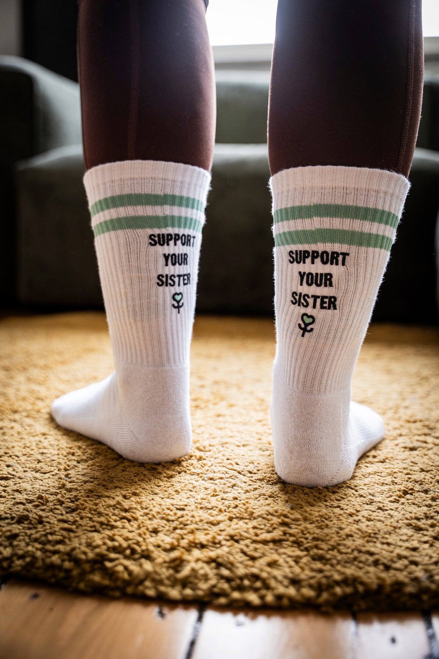 Support Your Sister Socken in Mint Be Independent